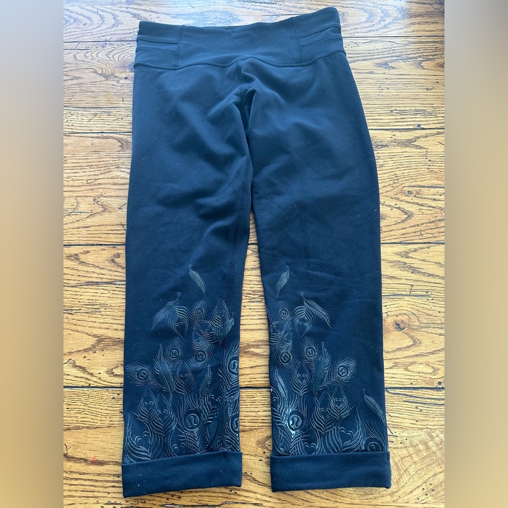 Lululemon Acro Peacock Capri Yoga Pants Sz 6